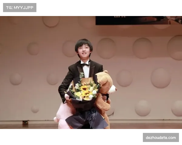 聚焦：不败新星博阿奇在社交媒体上公开叫阵排名前五选手